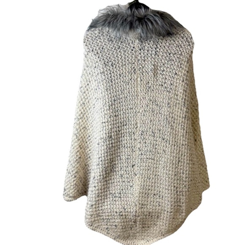 Steve Madden Knit Poncho with‎ Faux Fur Collar